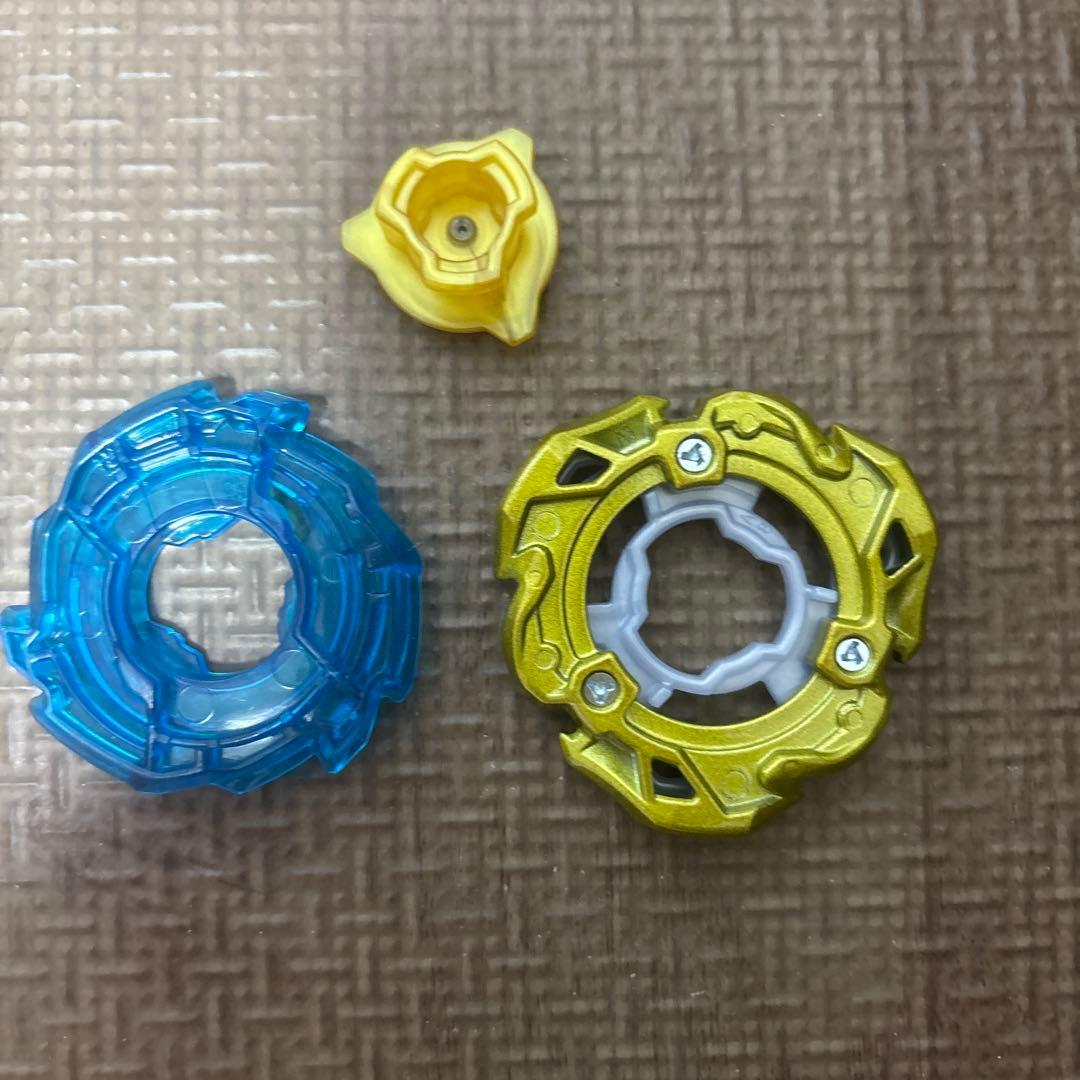 ベイブレードX CX00 ワルキューレボルトS4-70V メタルコート未使用