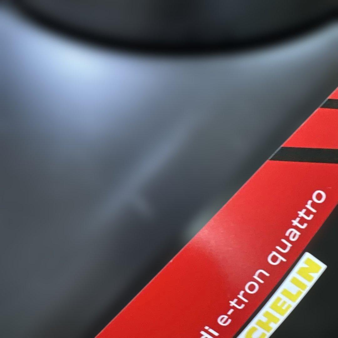 廃番モデル　Audi 純正品　乗用玩具 スポーツカー　クアトロ　おもちゃの乗り物