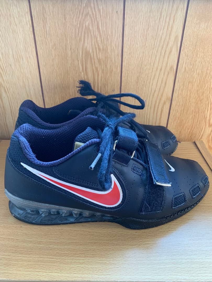 Nike ナイキ　ロマレオス2