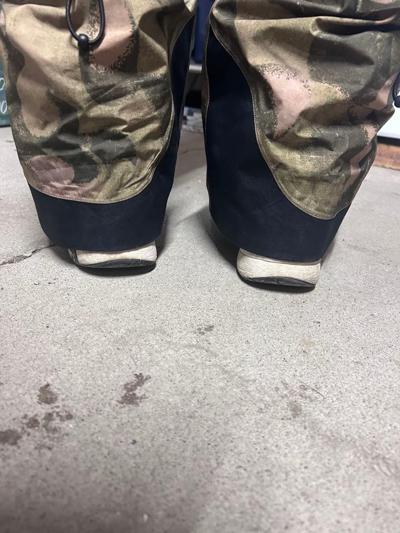 Burton 迷彩オーバーオール　ak GORE-TEX サイズS ビブパンツ