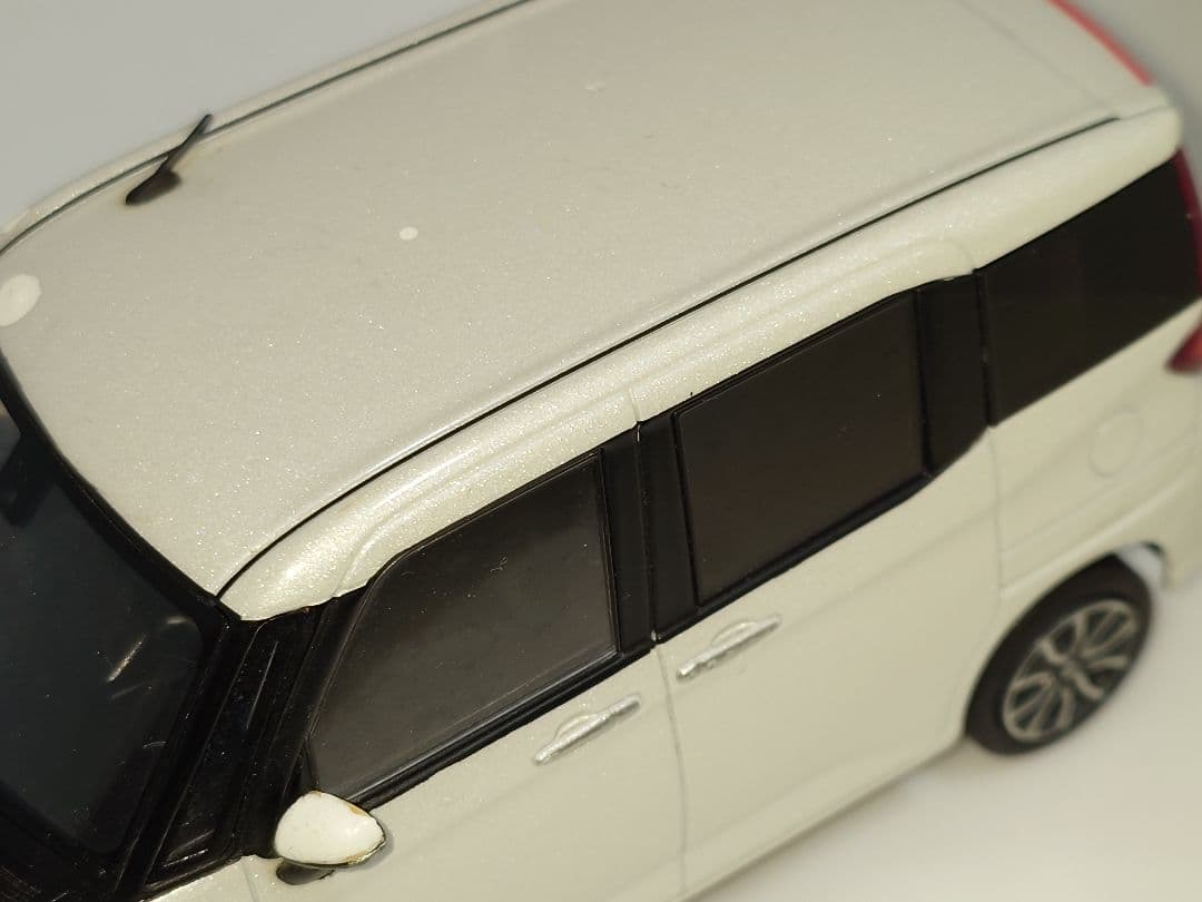 トヨタ ルーミー カラーサンプル ホワイトパール 1/30 ミニカー