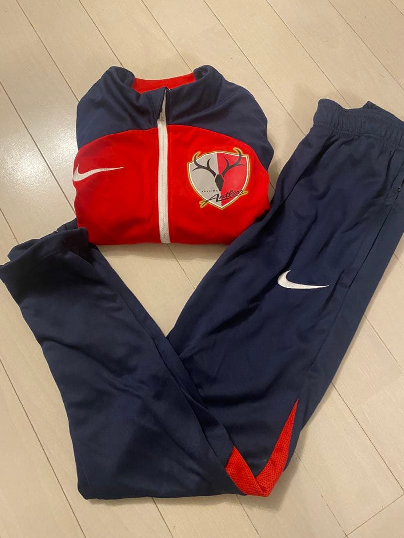 美品　鹿島アントラーズ　スクール限定ウェア　ジャージ上下セット　ナイキ