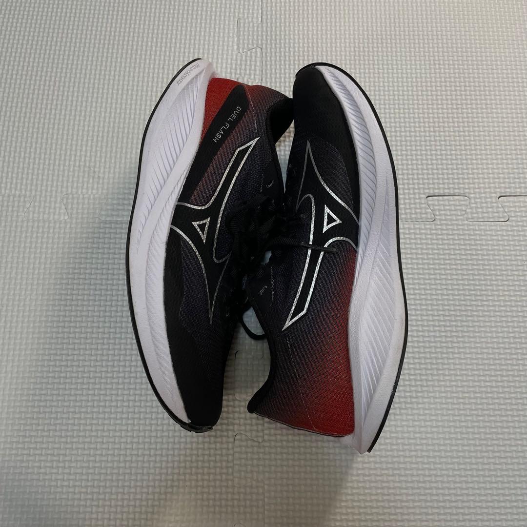 新品 ミズノ Duel Flash 軽量 ランニング スニーカー ミズノエナジー