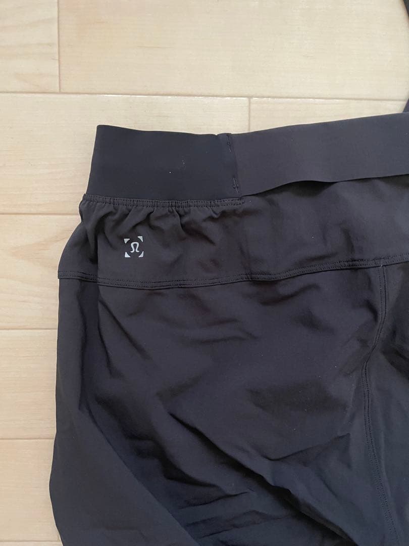 Lululemon ブラックフィットネスパンツ