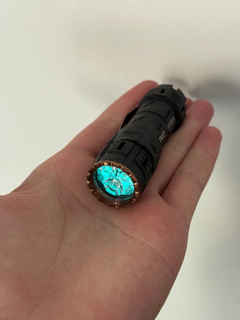 Acebeam TK17 懐中電灯 6500K