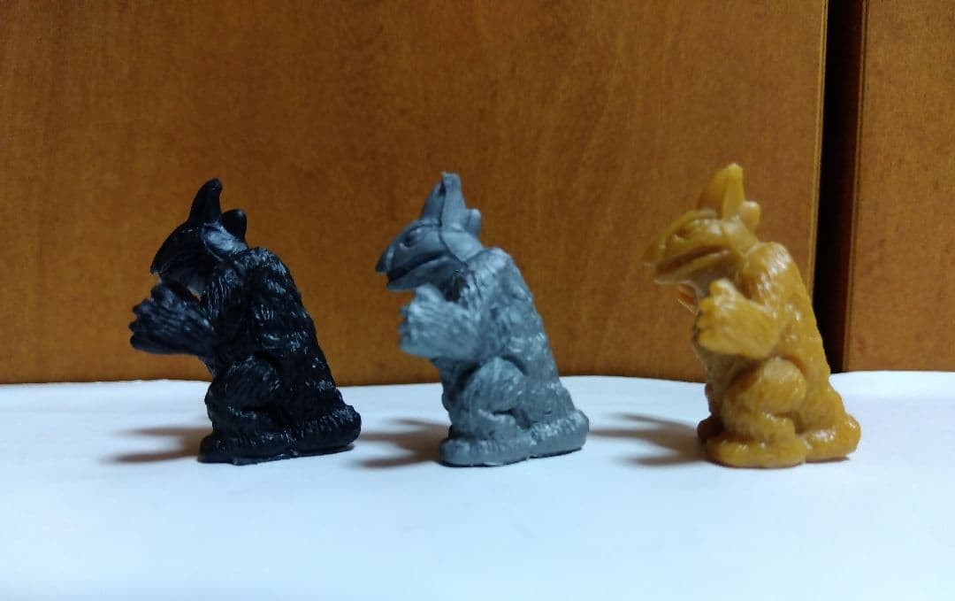 怪獣消しゴム スノーゴン カラフル８体セット