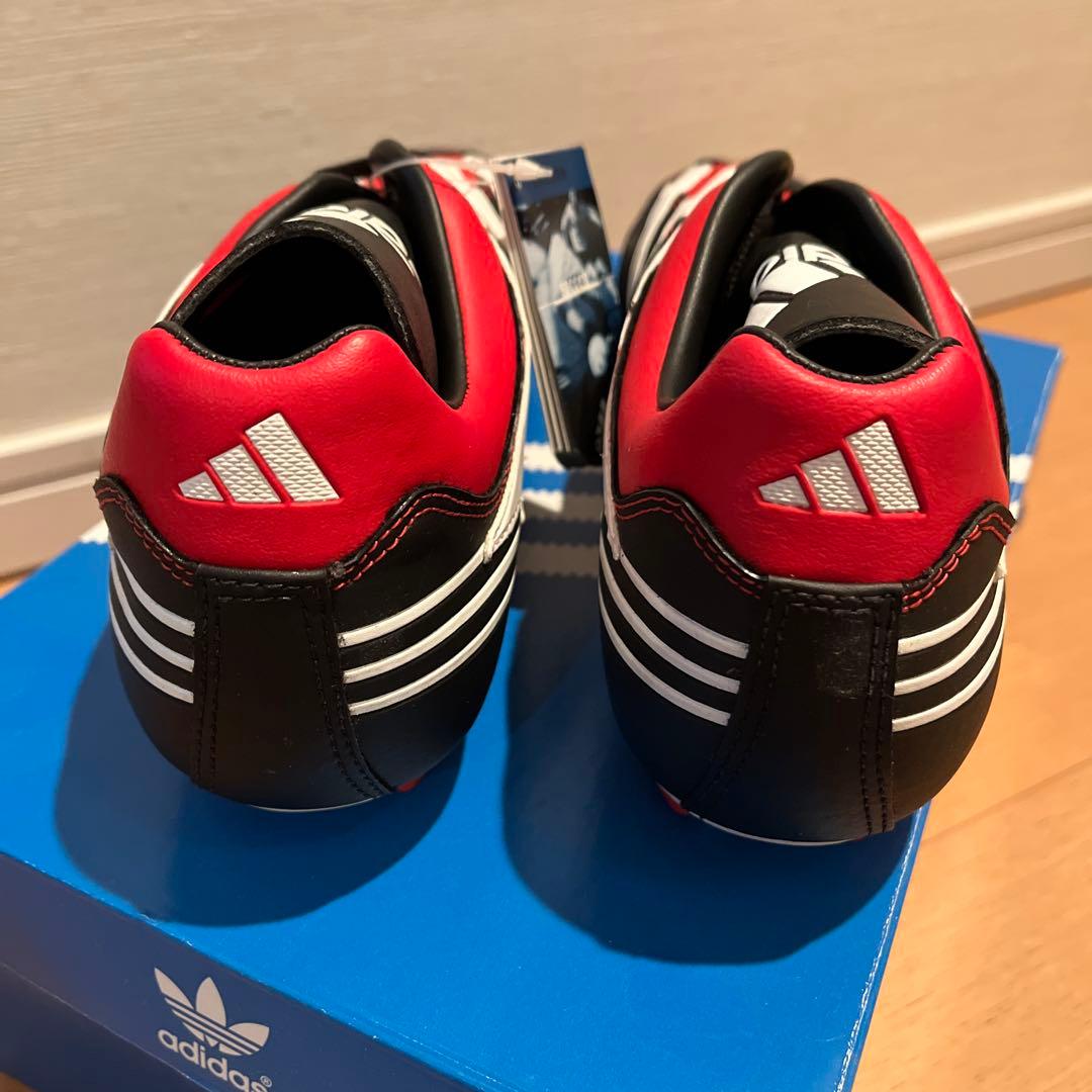 adidas サッカーシューズ オリジナルス 黒赤 サイズは、26cmです！