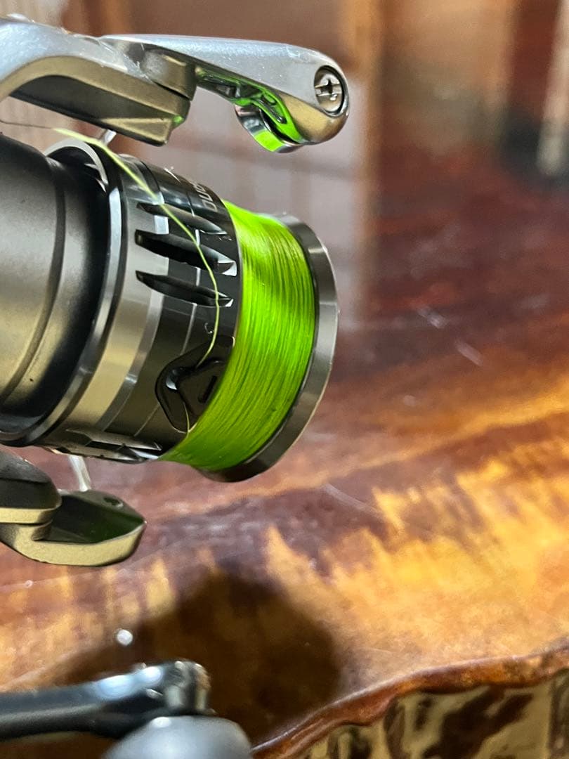 太*陽様 SHIMANO NASCI C2000S スピニングリール