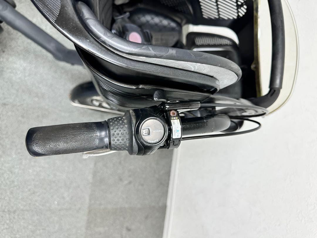 3人乗り電動アシスト自転車　ブリヂストンアンジェリーノ 子供乗せシート付き