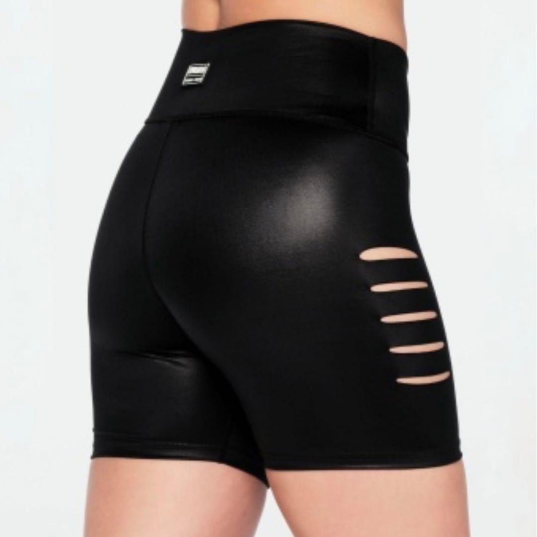 ZUMBAウエア正規品　Mサイズ　新品未使用タグ付き
