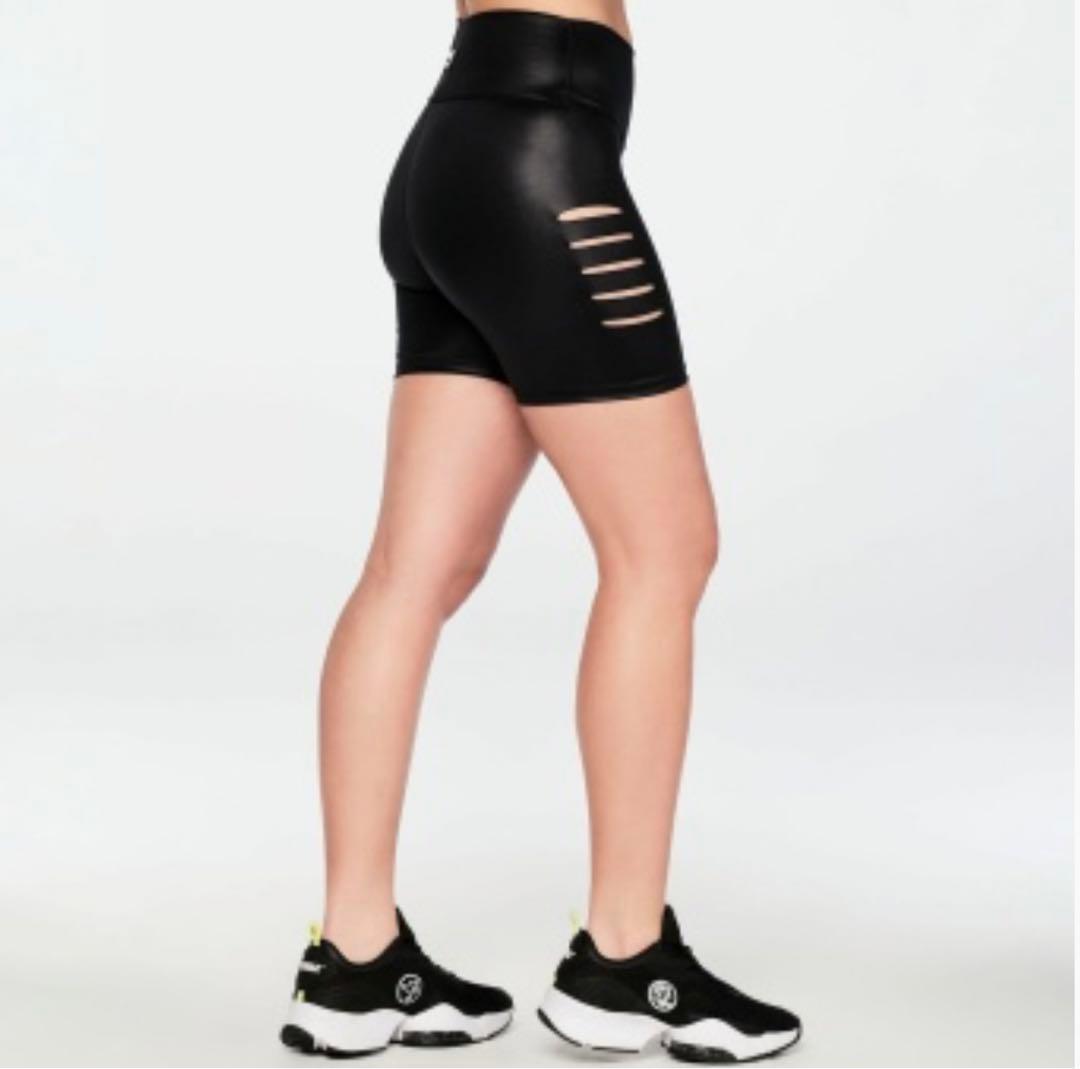 ZUMBAウエア正規品　Mサイズ　新品未使用タグ付き