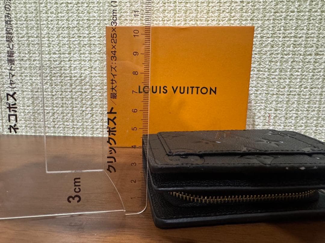 Louis Vuittonゾエ Zoe三つ折り財布M12635