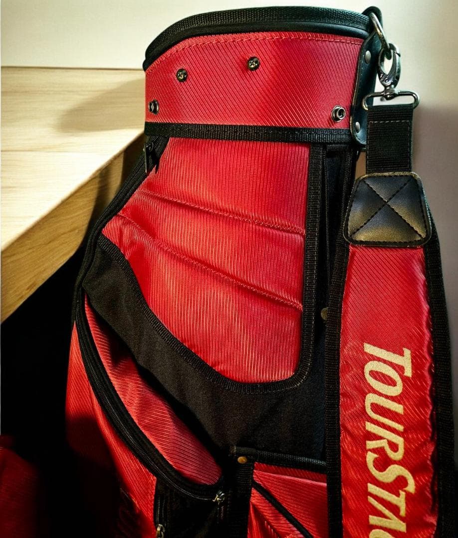 送料無料/美品　TOURSTAGE 軽量タイプキャディバッグ RED