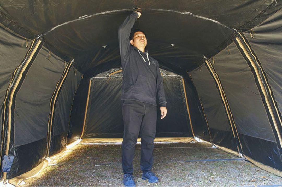 定価15万　タラスブルバ　グラムキャタピラー2ルーム　シェルター　テント