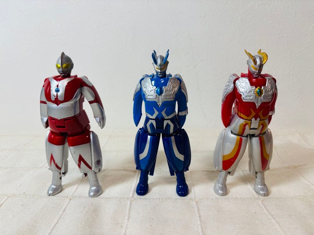 ウルトラマン ウルトラエッグ 19体・ケース2点