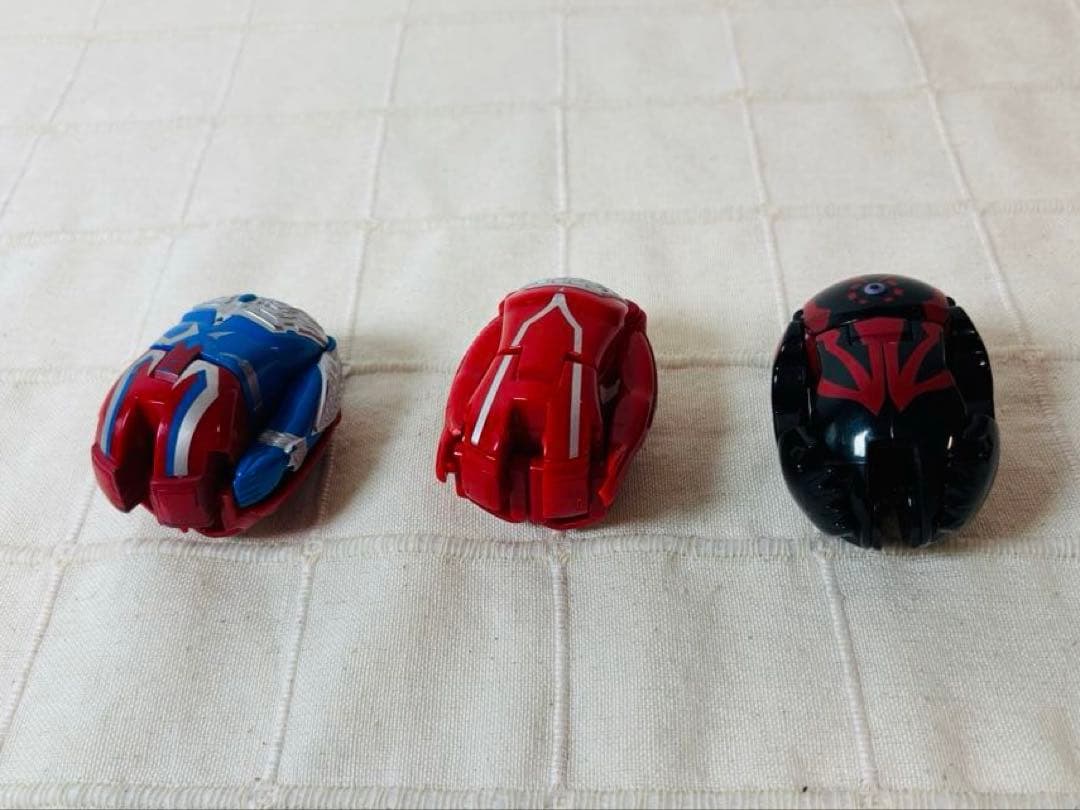 ウルトラマン ウルトラエッグ 19体・ケース2点