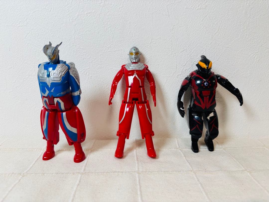 ウルトラマン ウルトラエッグ 19体・ケース2点