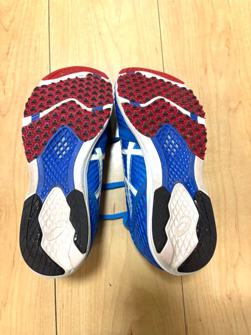 ASICS ランニングシューズ 青　23.5 競技場向け　大会規定サイズ内