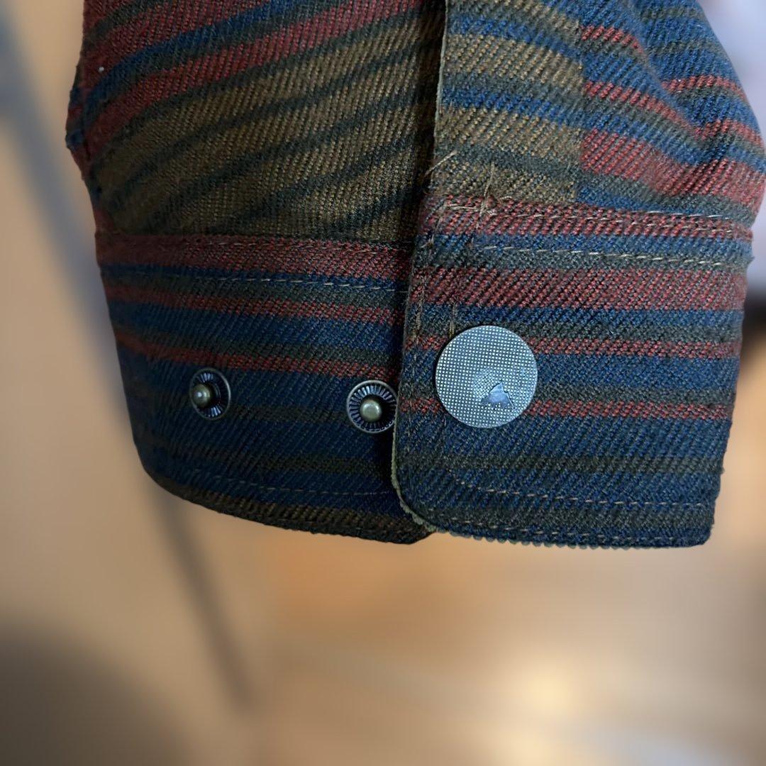 【大人気美品】BURTON 中綿フーディジャケット ボーダー柄Lサイズ
