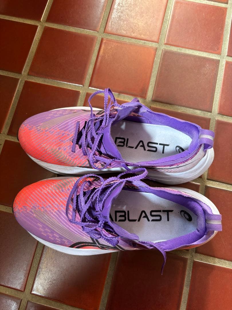 asics アシックス　メガブラスト25.5