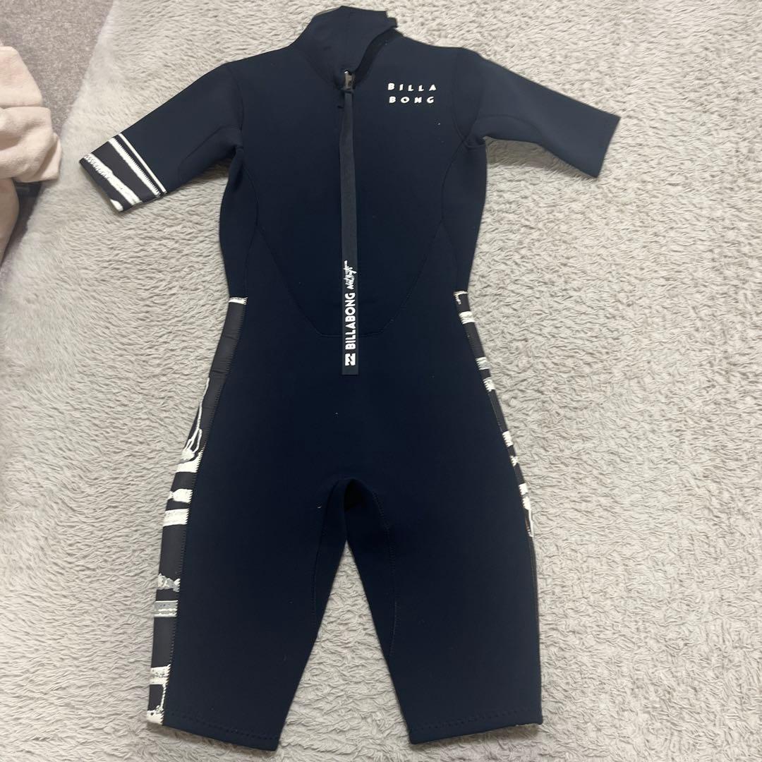 ウェットスーツ　billabong MLサイズ