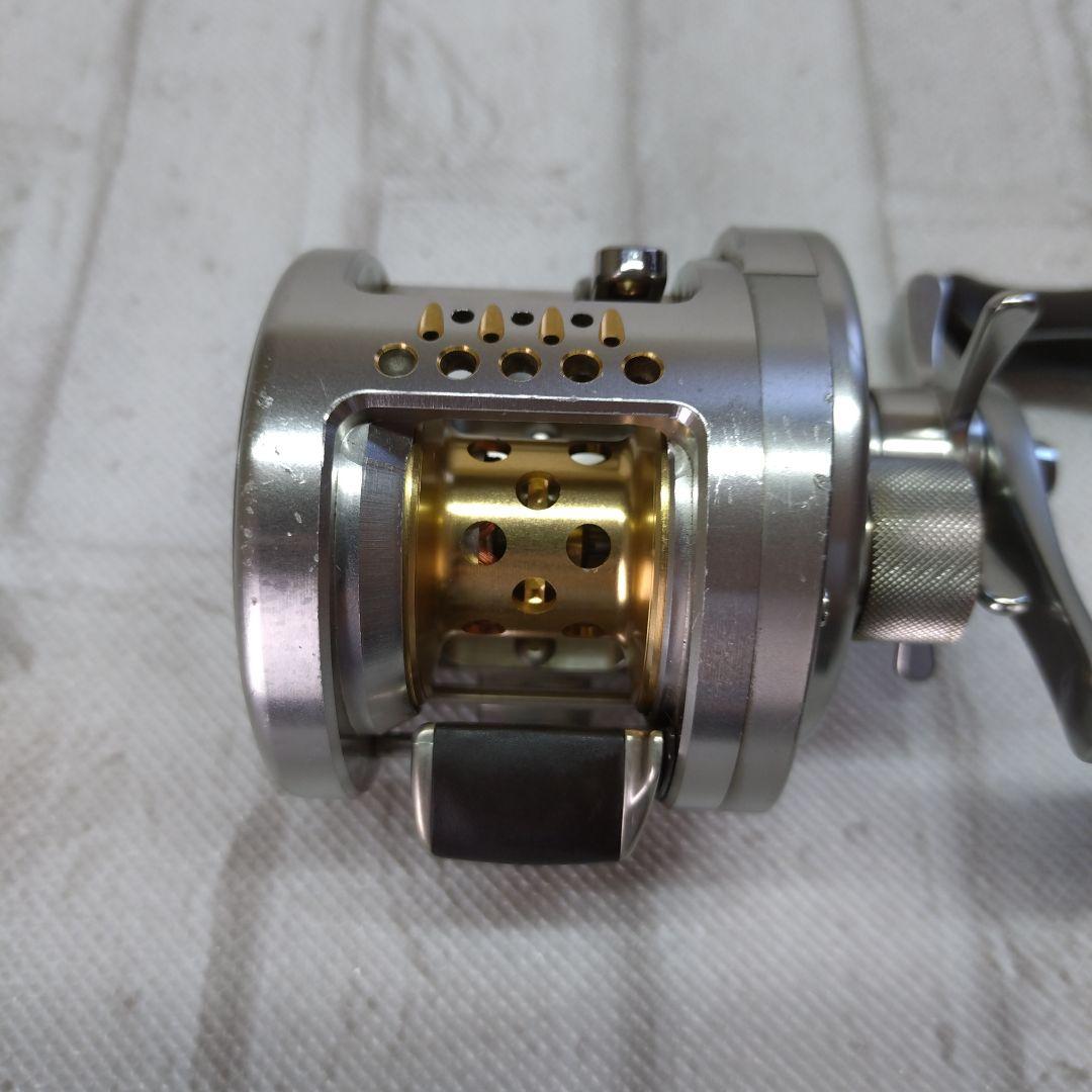 シマノ　カルカッタコンクエスト200DC 03カルカッタコンクエスト