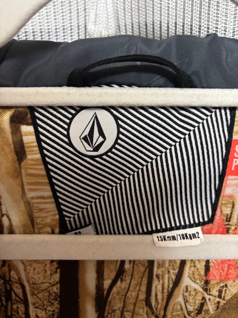 『即決可』Volcom スノーボードジャケット メンズ
