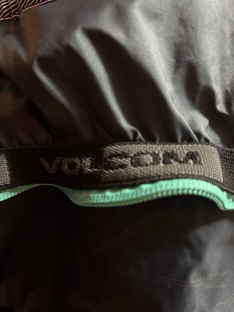 『即決可』Volcom スノーボードジャケット メンズ