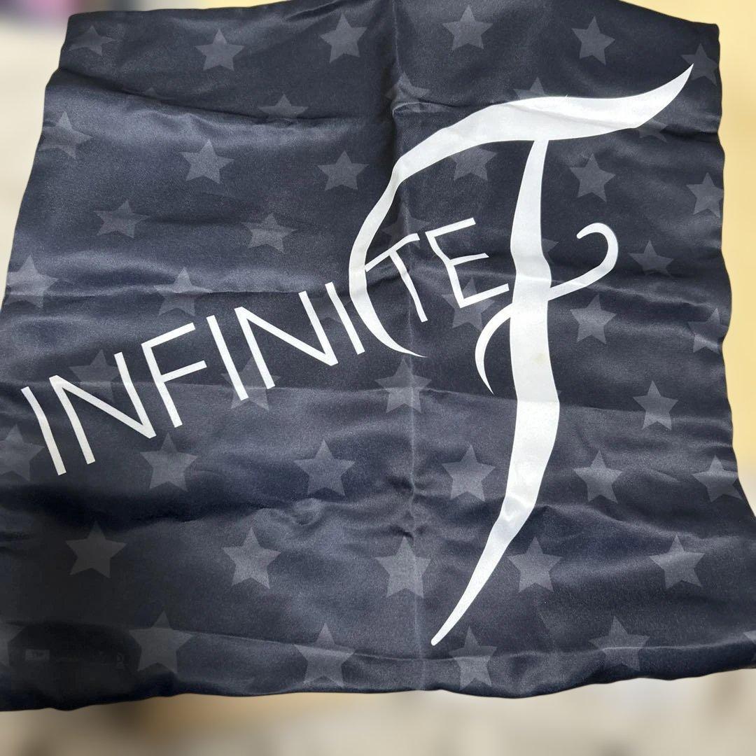 L ミョンス INFINITE F サイン入り クッションカバー