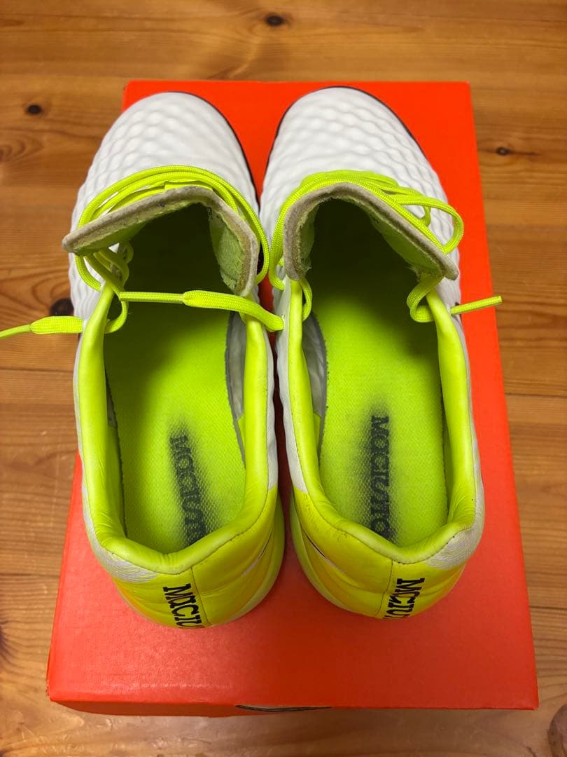 Nike マジスタオンダX TF 25.5