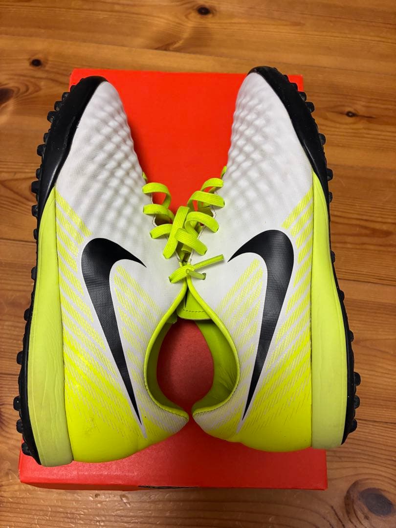 Nike マジスタオンダX TF 25.5