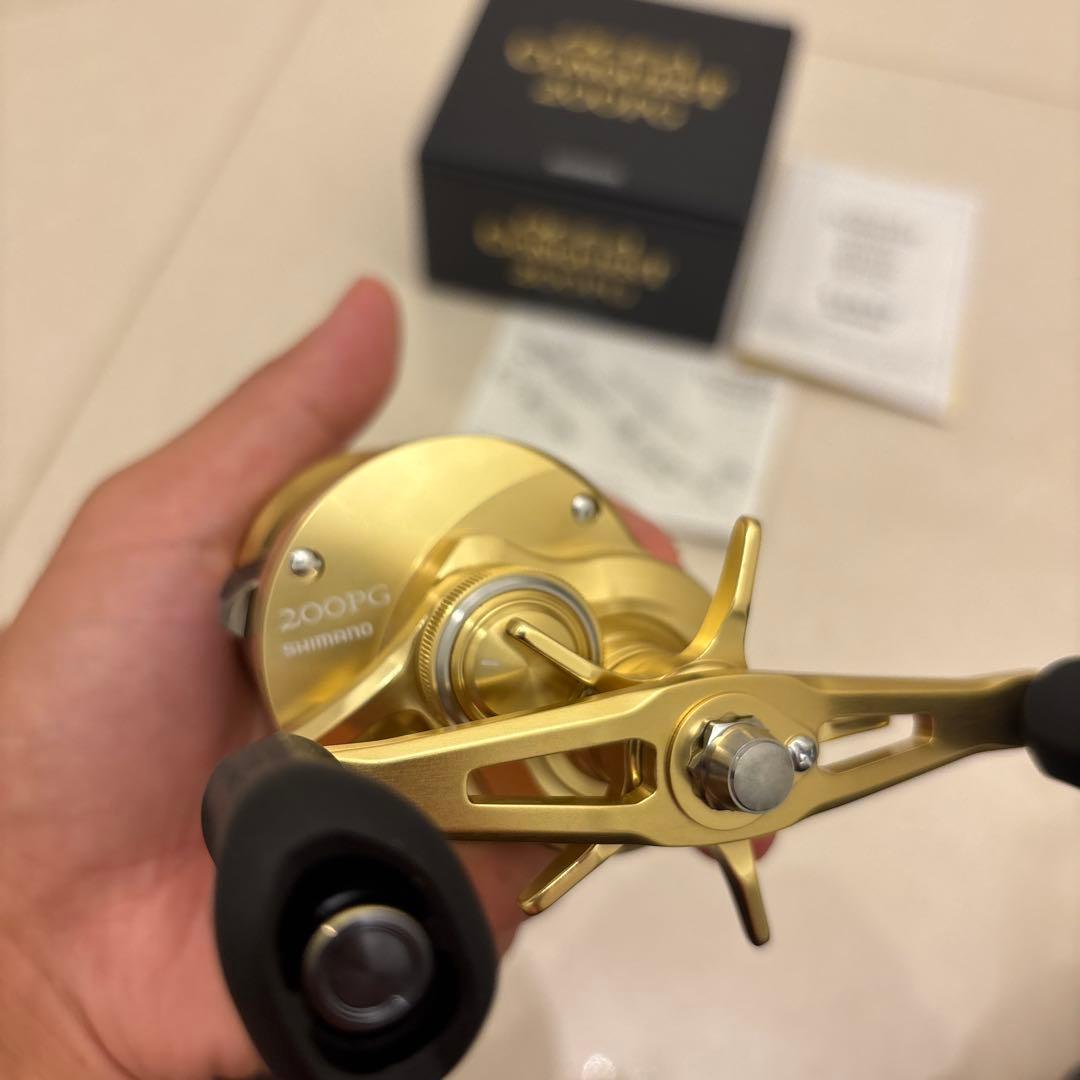 SHIMANO 23 OCEA CONQUEST 200PG リール