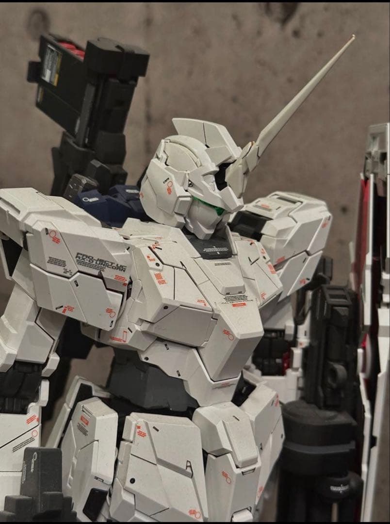 ペルフェクティビリティ KOSMOS LED & RX-0 ユニコーン2体セット
