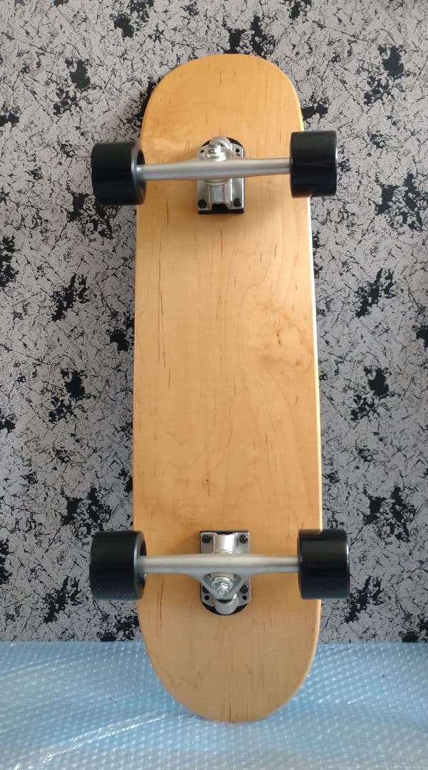 32㌅＜税送料3910円込＞ 可動域広いカービングT前後 PATデザイン貼済