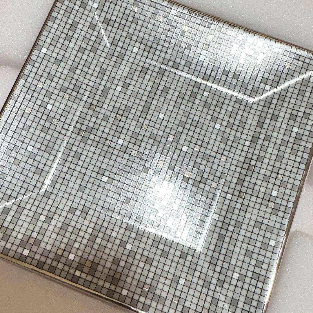 エルメス HERMES モザイク24　プラチナ　プチカレ美品