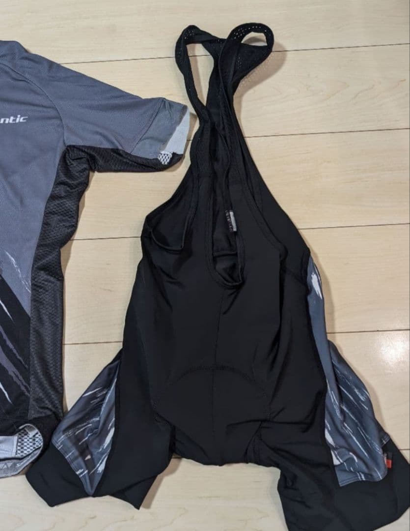 新品　Santic サンティック　サイクルジャージ　セットアップ　Lサイズ