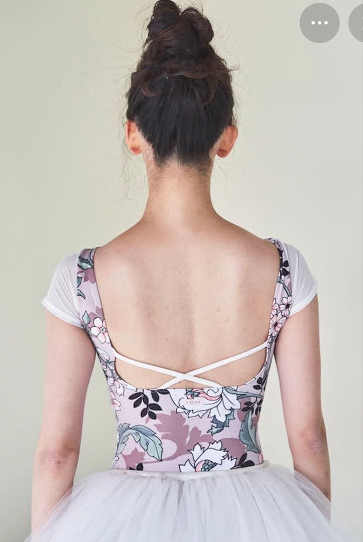新品 未使用　stina バレエ