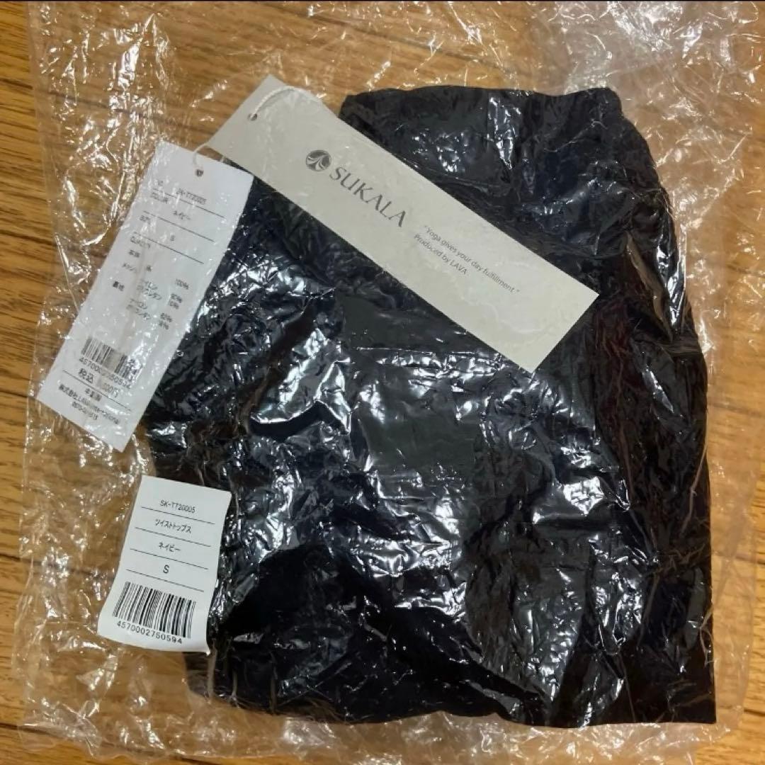 新品タグ付き　SUKALA ツイストトップス