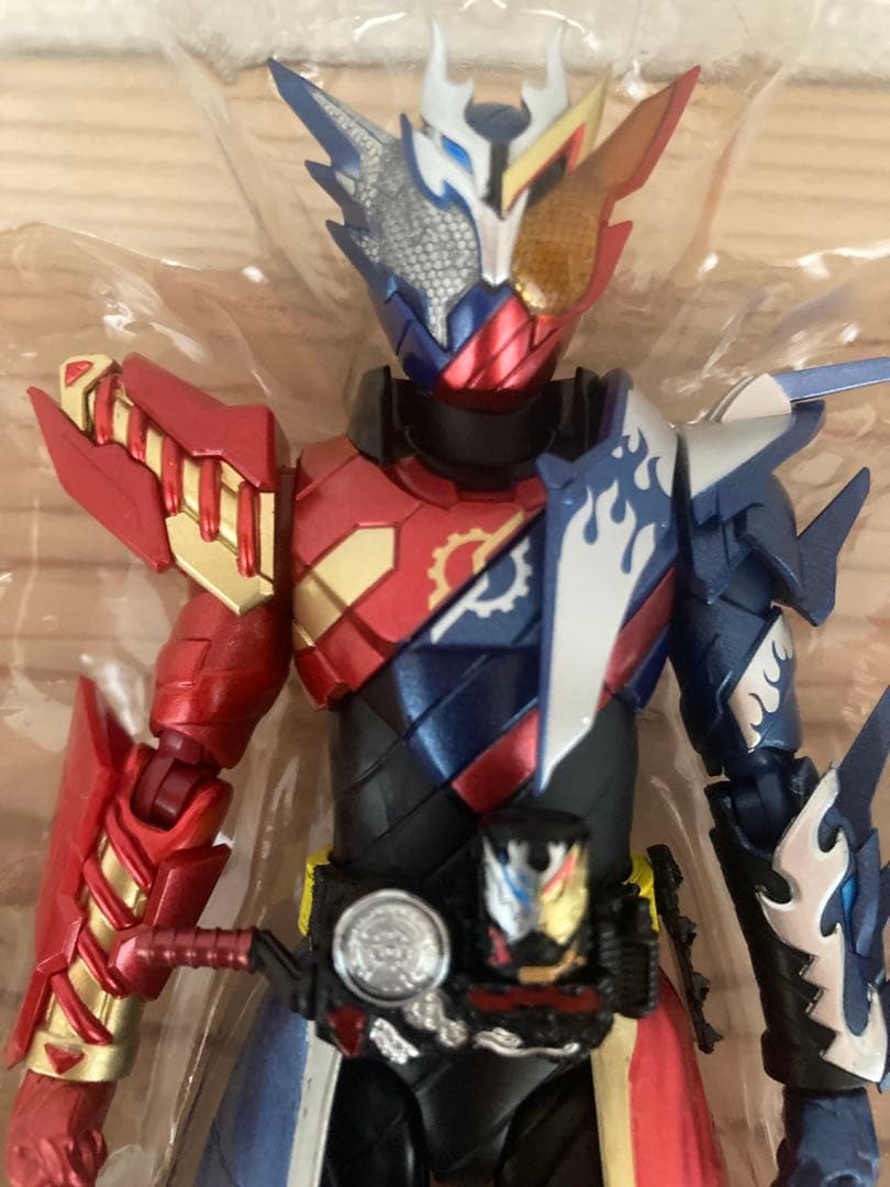 仮面ライダー　クローズビルドフォーム　s.h.フィギュアーツ