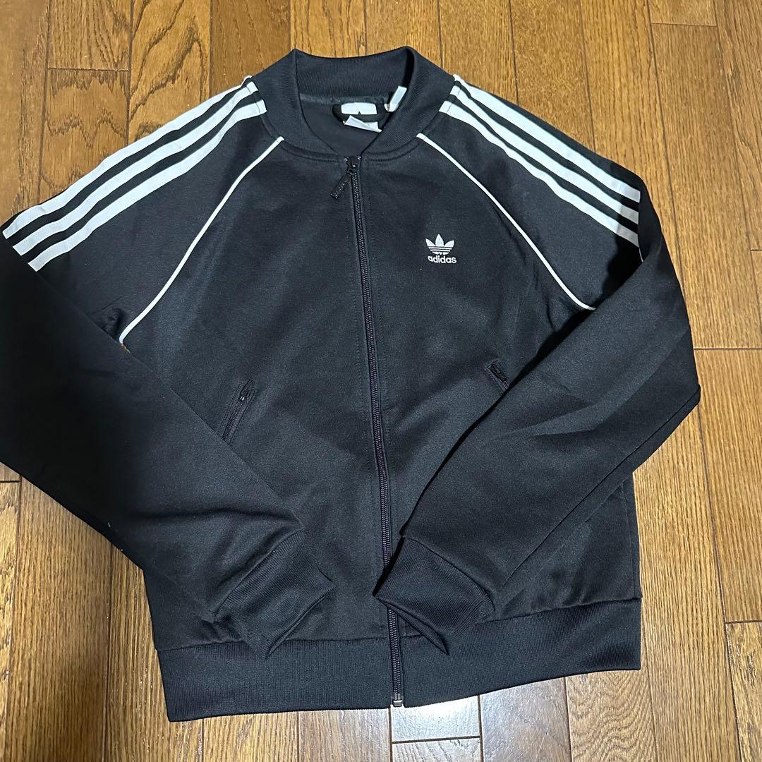 未使用級⭐︎アディダス adidas ジャージ セットアップ　Sサイズ　Mサイズ