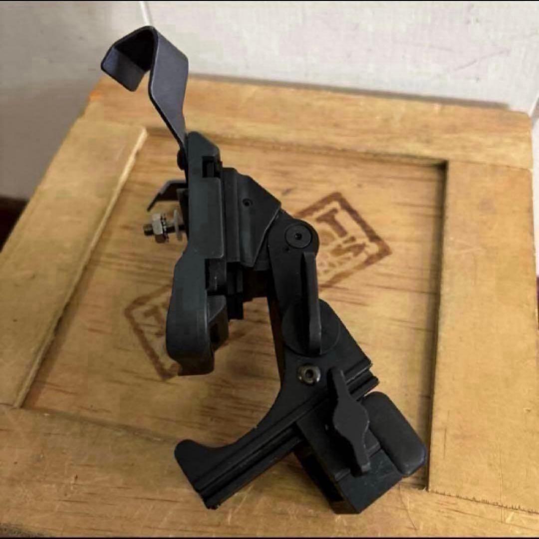 美品　米軍実物　Norotos RHINOⅡ NVGマウント　ブラケット付き②