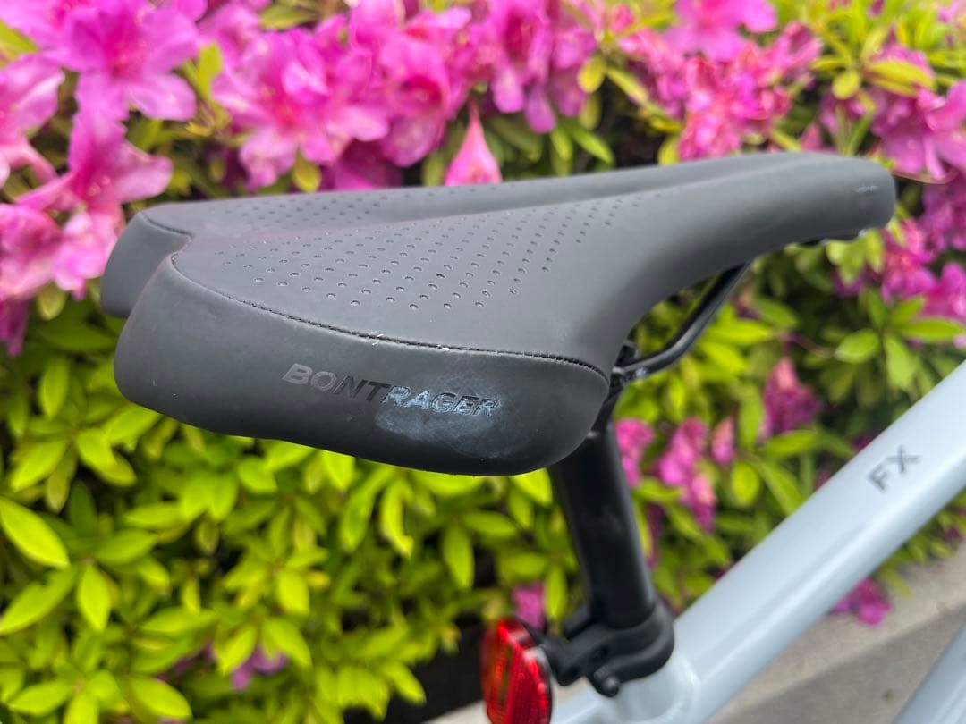 Trek FX2 Gen4 2025年モデル クロスバイク 白色 アルミ