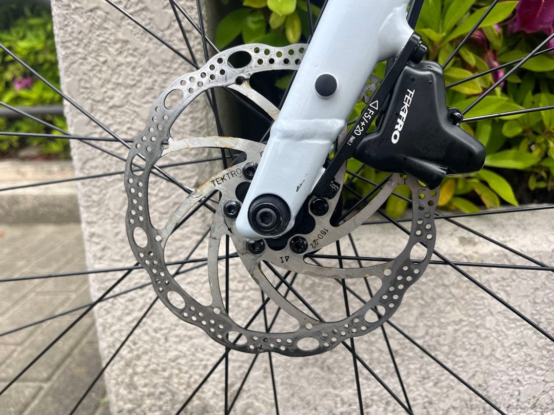 Trek FX2 Gen4 2025年モデル クロスバイク 白色 アルミ