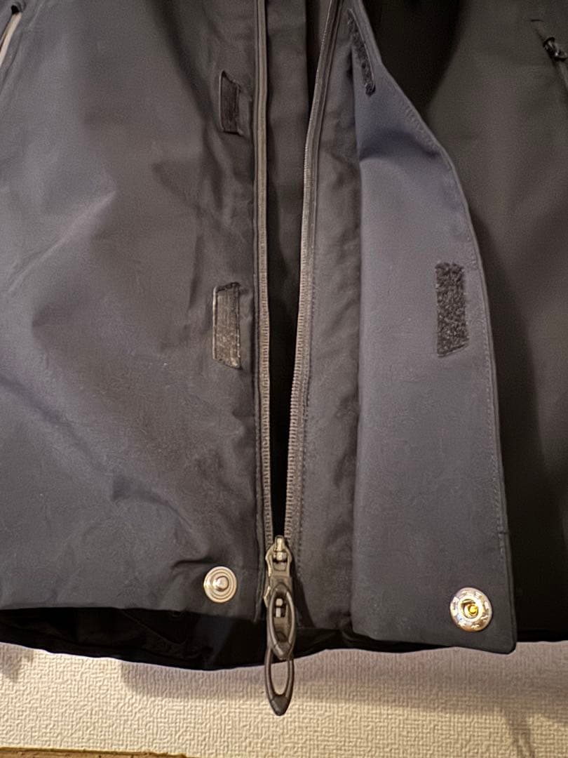 【値段交渉可】美品　オークリー　Oakley スノボ　スキーウェア　ゴアテックス