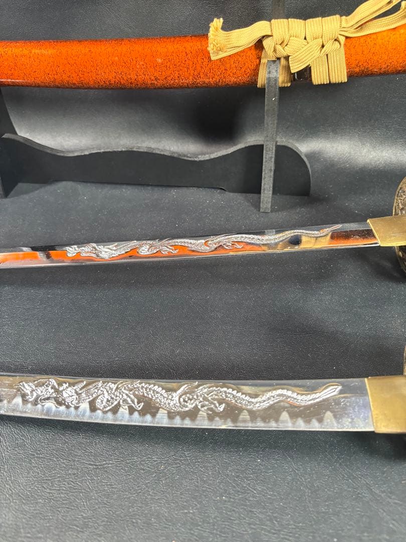 D021 豪華龍彫刻 模造刀 大小2本セット 金色・朱色鞘 龍透かし鍔