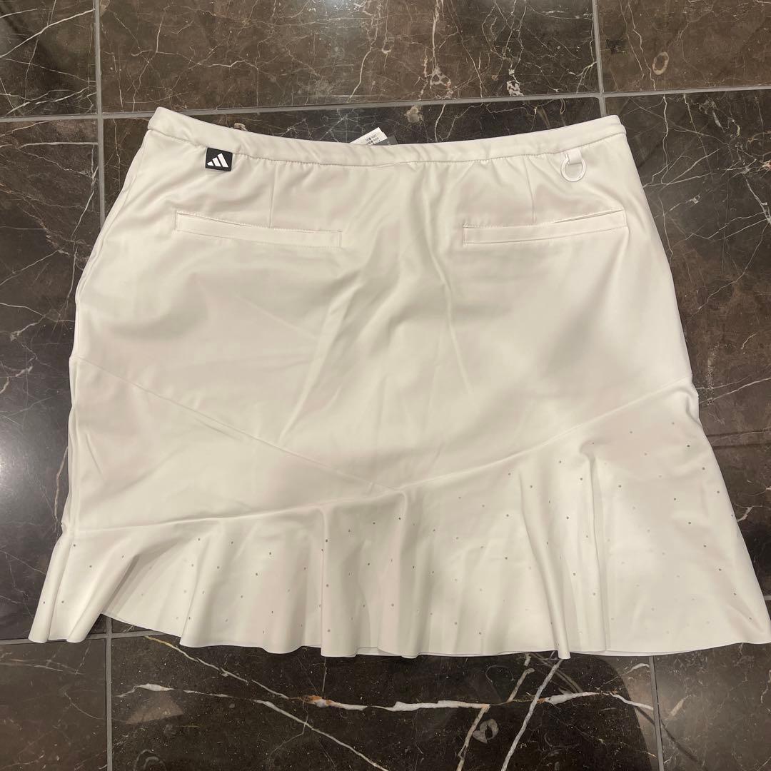 新品✨アディダスゴルフ　上下　半袖モックネックシャツ　フリルスカート　黒白　XL