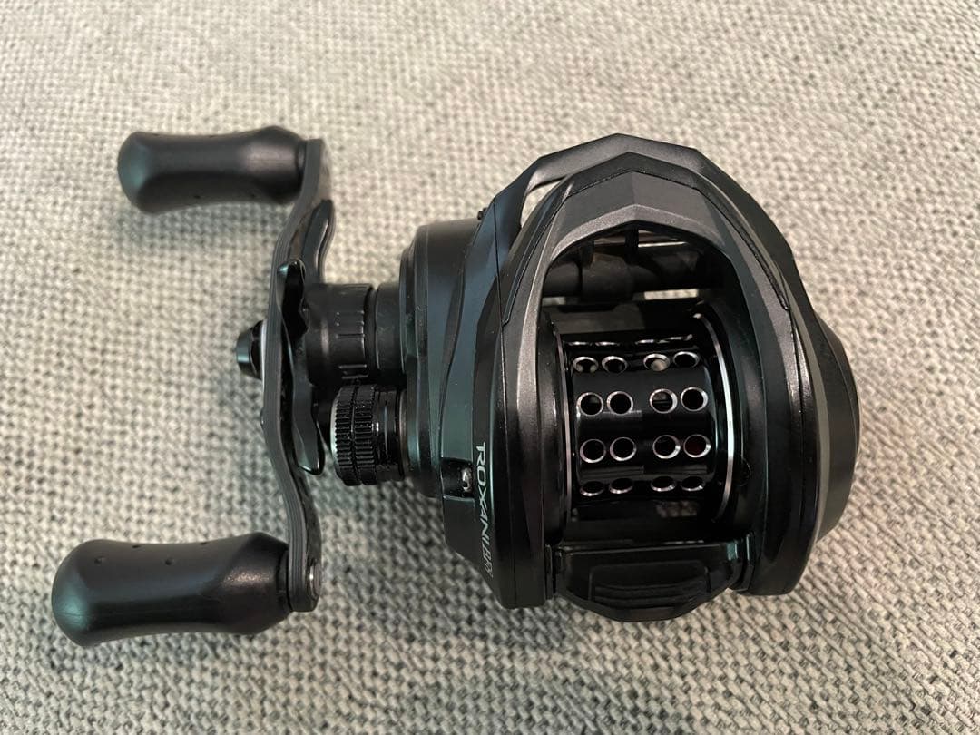 アブガルシア ロキサーニBF8 左巻き　AbuGarcia ROXANI L