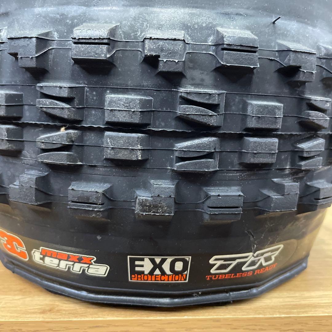 MAXXIS ミニオン DHF 27.5×2.80