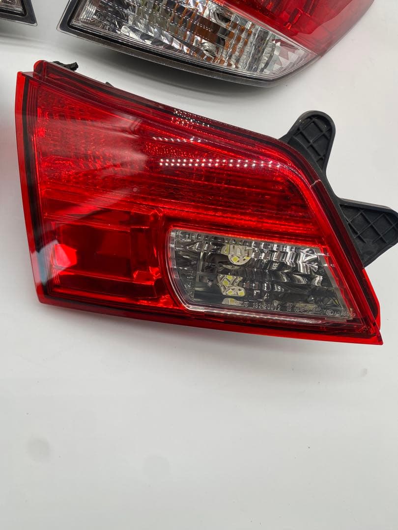 スバル レガシィ BM/BR系 純正テールランプ 4点セット