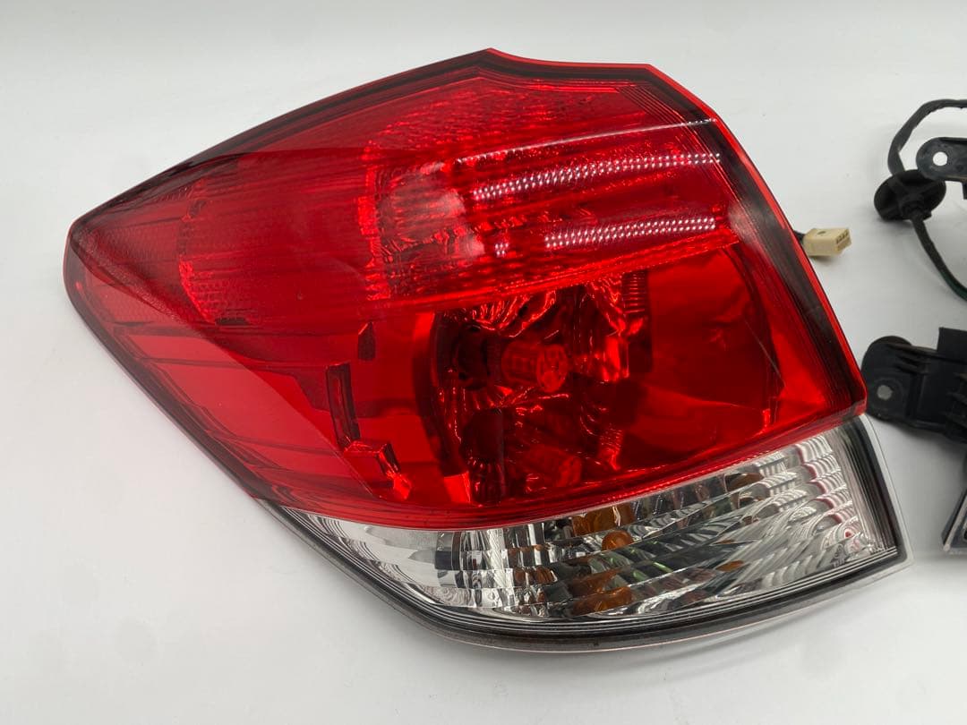 スバル レガシィ BM/BR系 純正テールランプ 4点セット